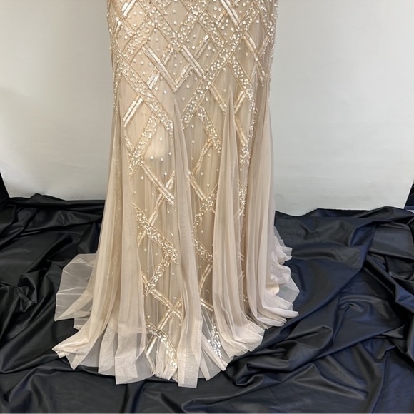 Adrianna papell cap sleeves sweetheart neckline beaded long gown - Picture 4 of 8